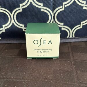OSea Undaria Cleansing Body Polish